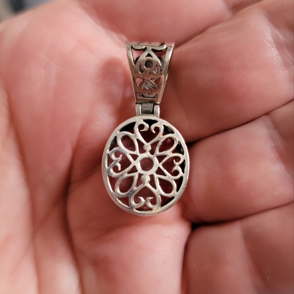 Pendant - Picture 10 of 11